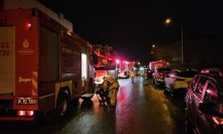 Arnavutköy'de iş yeri alevlere teslim oldu: 1'i ağır 3 yaralı