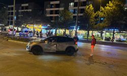 Eskişehir’de motosiklet otomobile çarptı: 1 yaralı