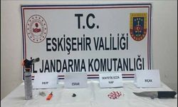 Eskişehir’e uyuşturucu getirmek isteyen şüpheliler jandarma tarafından yakalandı