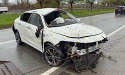 Otomobil takla attı: 3 yaralı