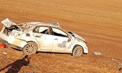 Kontrolden çıkan otomobil tarlaya uçtu!