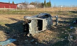 Otomobil tarlaya devrildi: 1’i bebek 5 yaralı!