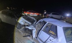 Siverek’te otomobiller kafa kafaya çarpıştı: 2’si ağır 7 yaralı