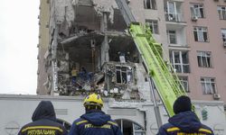 Rusya, Zelenskiy-Trump görüşmesi öncesinde Ukrayna'yı vurdu: 1 ölü, 30 yaralı