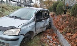 Otomobil şarampole uçtu; 1 yaralı