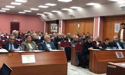 Mecliste borç ve teminat soruları: Akbıyık’tan Başkan Kurt’a şirket maliyesiyle ilgili sorgu