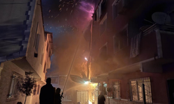 Şehit polisin babasının evi alevlere teslim oldu