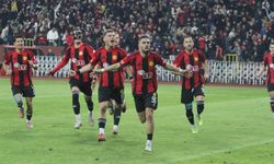 Eskişehirspor lideri devirmeye gidiyor