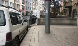 Eskişehir’de kaldırım engeli: Engelli rampası işgal altında