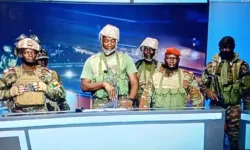 Benin’de darbe girişimi: Askerler hükümeti feshettiklerini ilan etti