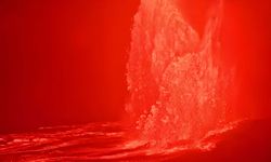 Hawaii'deki Kilauea Yanardağı 425 metre yüksekliğe lav püskürttü