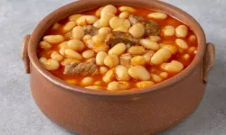 Esnaf Lokantalarının Gizli Lezzeti: Domatesli Kuru Fasulye Tarifi