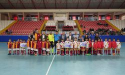 Eskişehir’de 9. Geleneksel Mini Minikler Futsal Şenliği coşkuyla başladı