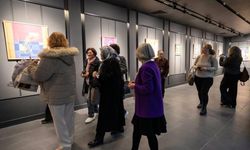 Eskişehirli Ressam Fatma Garip’ten “Kare Kök-K” resim sergisi