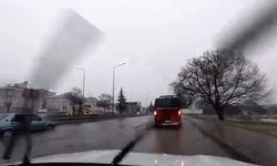 Eskişehir’de çevre yolu göle döndü: Sürücüler yolda kaldı