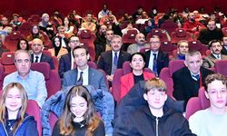 Vali Yılmaz, Gazze’de bir çocuğun şehadetini anlatan filmi izledi