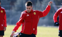 Es-Es'te 2 isim sahada olmayacak