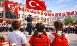 Eskişehir'de okullar Türk bayraklarıyla donatılacak!