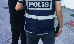 Eskişehir'de 7 aracı camlarını kırarak soyan şüpheli yakalandı