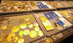 Altın fiyatlarında sert düşüş sürüyor