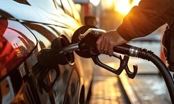 Tahminler revize edildi: Zamların ardından benzine indirim geliyor