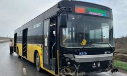 Arnavutköy’de İETT otobüsü kazaya karıştı: 2 yolcu yaralandı