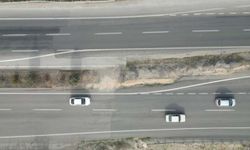 Kahramanmaraş’ta depremde 7 metre kayan yol dikkat çekiyor