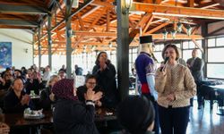 Başkan Ünlüce, Mahmudiyeli kadınlarla Kentpark’ta bir araya geldi