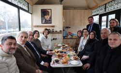 Başkan Ünlüce’den taksi esnafına destek: Yenilenen taksi durağını ziyaret etti