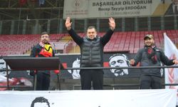 Galibiyeti kutladılar