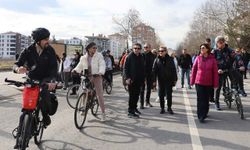 Eskişehir arabasız pazar gününde nefes aldı