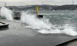 İstanbul’da dev dalgalar oluştu