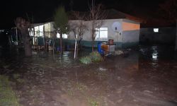 Edirne’de sağanak yağış, su baskınlarına yol açtı