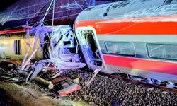 İspanya’da demiryolu faciası: İki hızlı tren raydan çıktı, 21 ölü