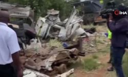 Güney Afrika'da okul servisi kamyonla çarpıştı: 14 öğrenci hayatını kaybetti