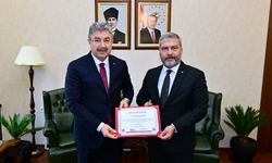 Rektör Adıgüzel’den Eskişehir Valisi Yılmaz’a hayırlı olsun ziyareti