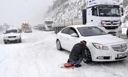 Kop Geçidi’nde korku dolu anlar: Çığ düştü