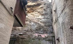 İstinat duvarı çöktü, apartman boşaltıldı: vatandaşlar 3 gündür evsiz
