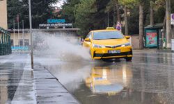 Eskişehir güne yağmurla başladı