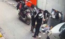 Eskişehir’de gönülleri ısıtan görüntü: Soğukta üşüyen çocuğa ceketini çıkarıp veren kurye takdir topladı