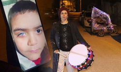 Eskişehir’de hayat mücadelesi: Rengarenk davulunu çalarak torununa ‘ışık' olmak istiyor