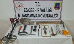 Eskişehir'de kaçak kazıya suçüstü: 3 şüpheli yakalandı