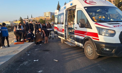 Tarım işçilerini taşıyan minibüs direğe çarptı: Çok sayıda yaralı var