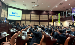 AK Parti’den toplu ulaşım zammına tepki: Ret oyu verdiler