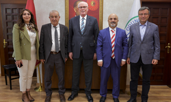 Odunpazarı'nda Muhtarlardan Halk Market’e Dayanışma Desteği