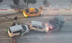 6 araç birbirine girdi