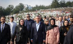 Depremin 3. yılında dayanışma mesajı: Başkan Ünlüce deprem bölgesinde