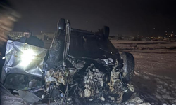 Yoldan çıkarak takla atan araç hurdaya döndü