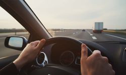Araç kiralayacaklar dikkat: Yaş sınırı, ilan yasağı ve zorunlu belge geliyor