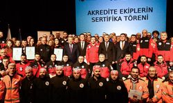 TAK ekibine AFAD akreditasyon patchi takdim edildi